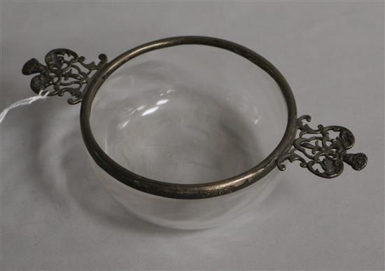 A late Victorian silver mounted glass quaich, William Comyns, London, 1895, 15.5cm over handles.
